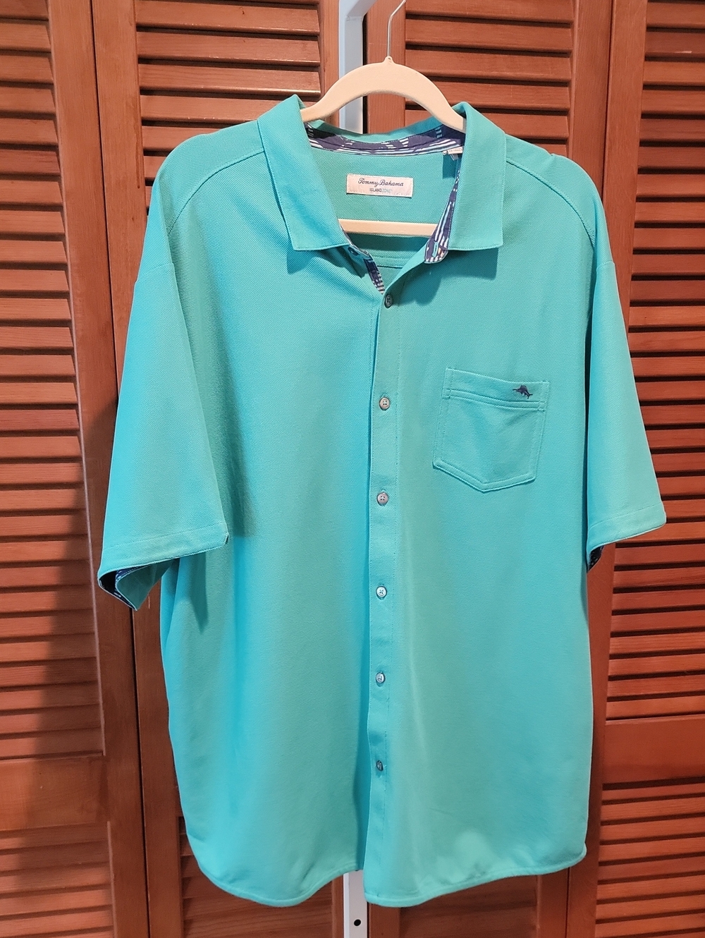TOMMY BAHAMA MEN'S SHORT SLEEVE BUTTON-UP SHIRT IN TEAL